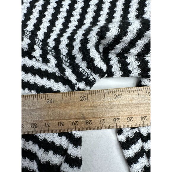 Torrid‎ Striped Long Sleeve Shirt size 3X Black/White - Picture 5 of 6